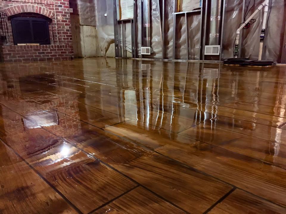 rustic-wood-floor-basement rustic-wood-floor-basement